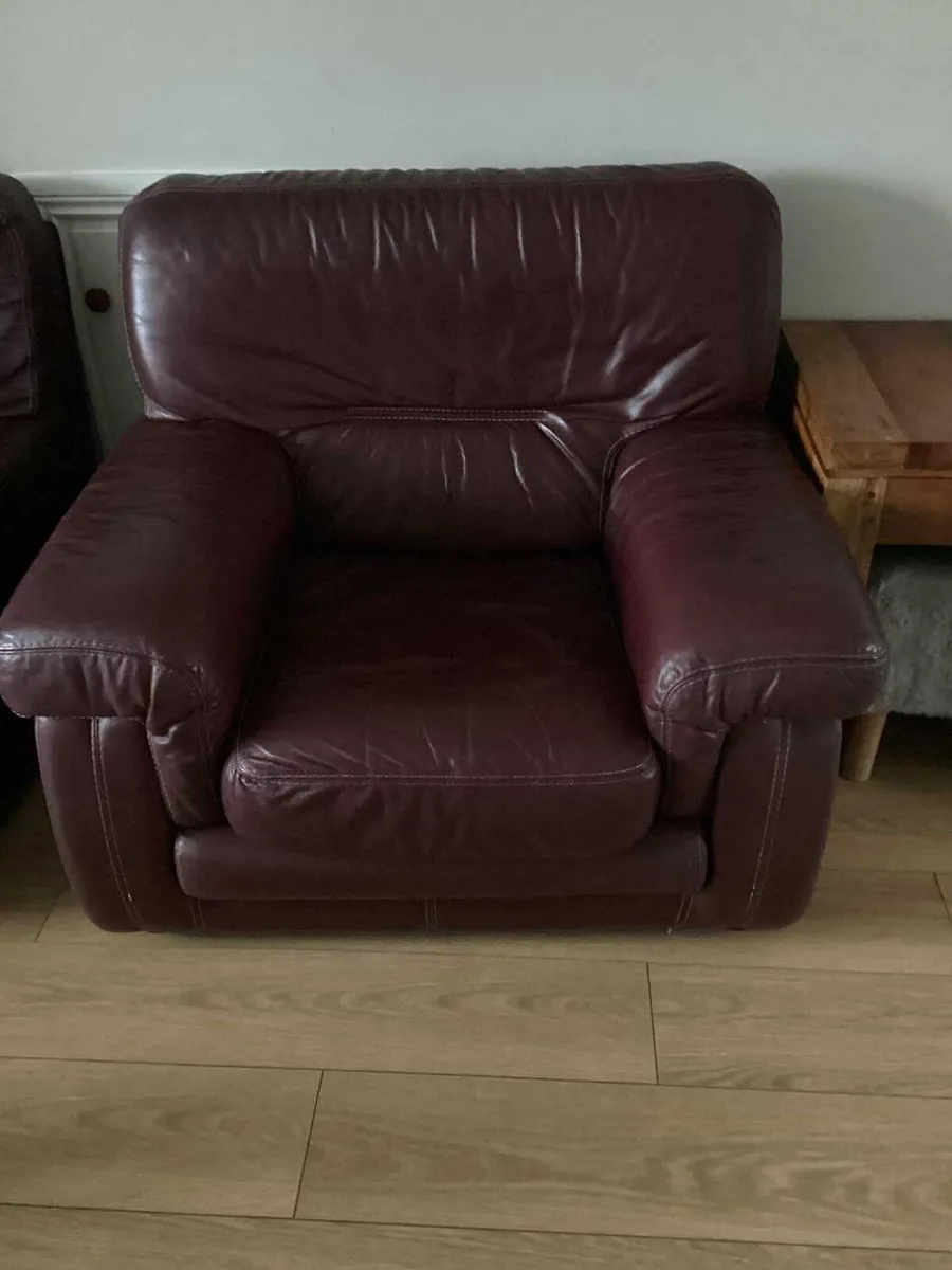 3 seater couch and armchair - Image 2
