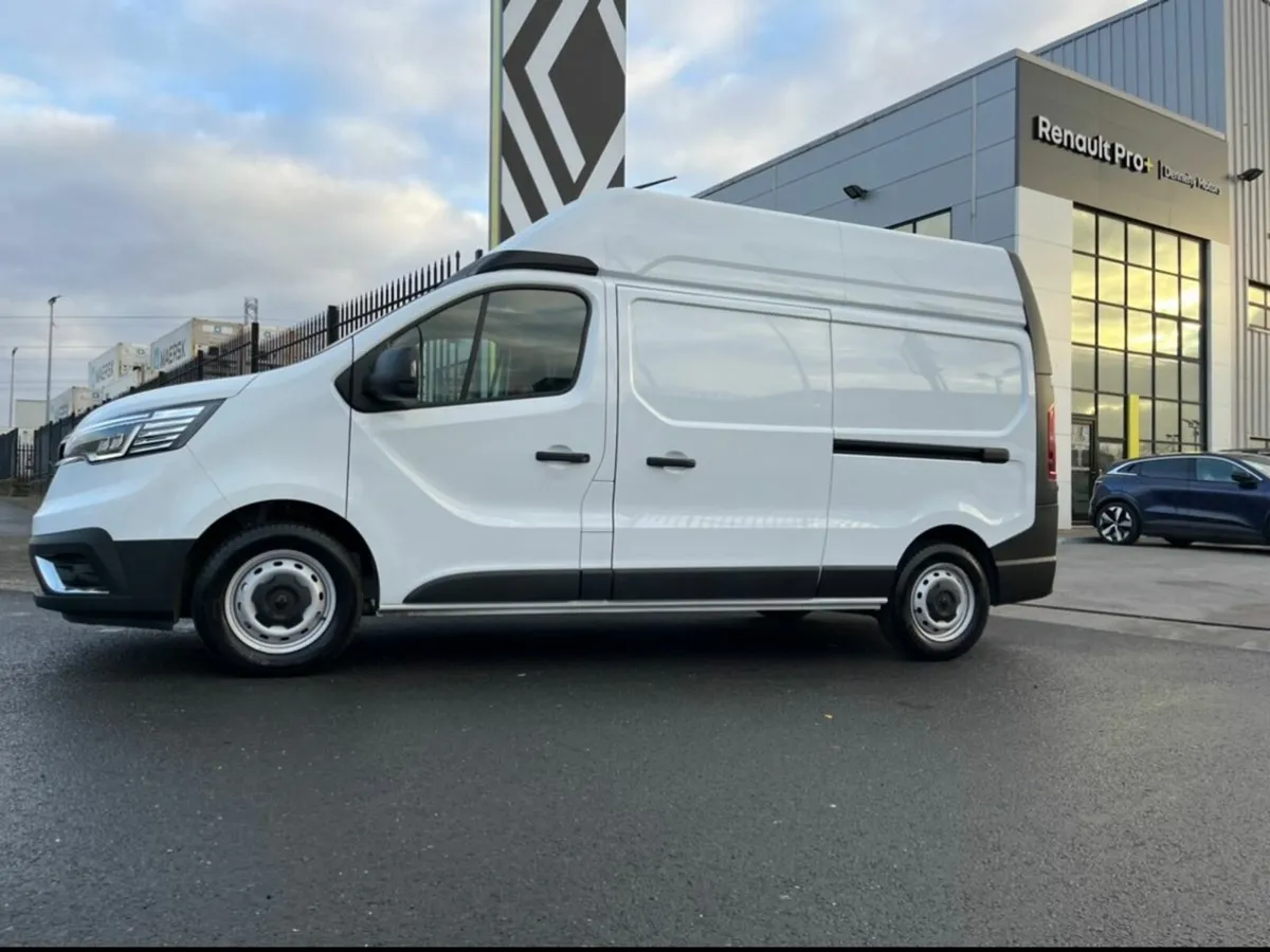 Renault Trafic L2H2 HR 150 - Image 2