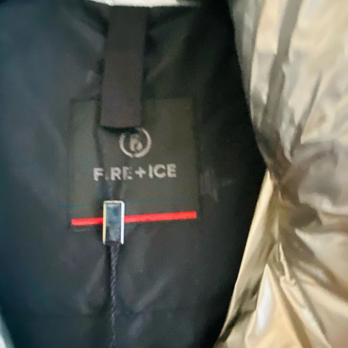 Women puffy fire and ice winter jacket new - Image 1