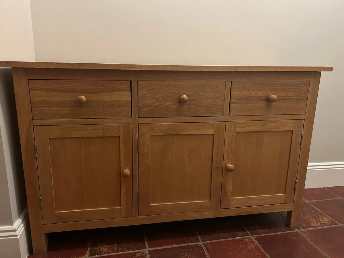 Oak sideboard - Image 1