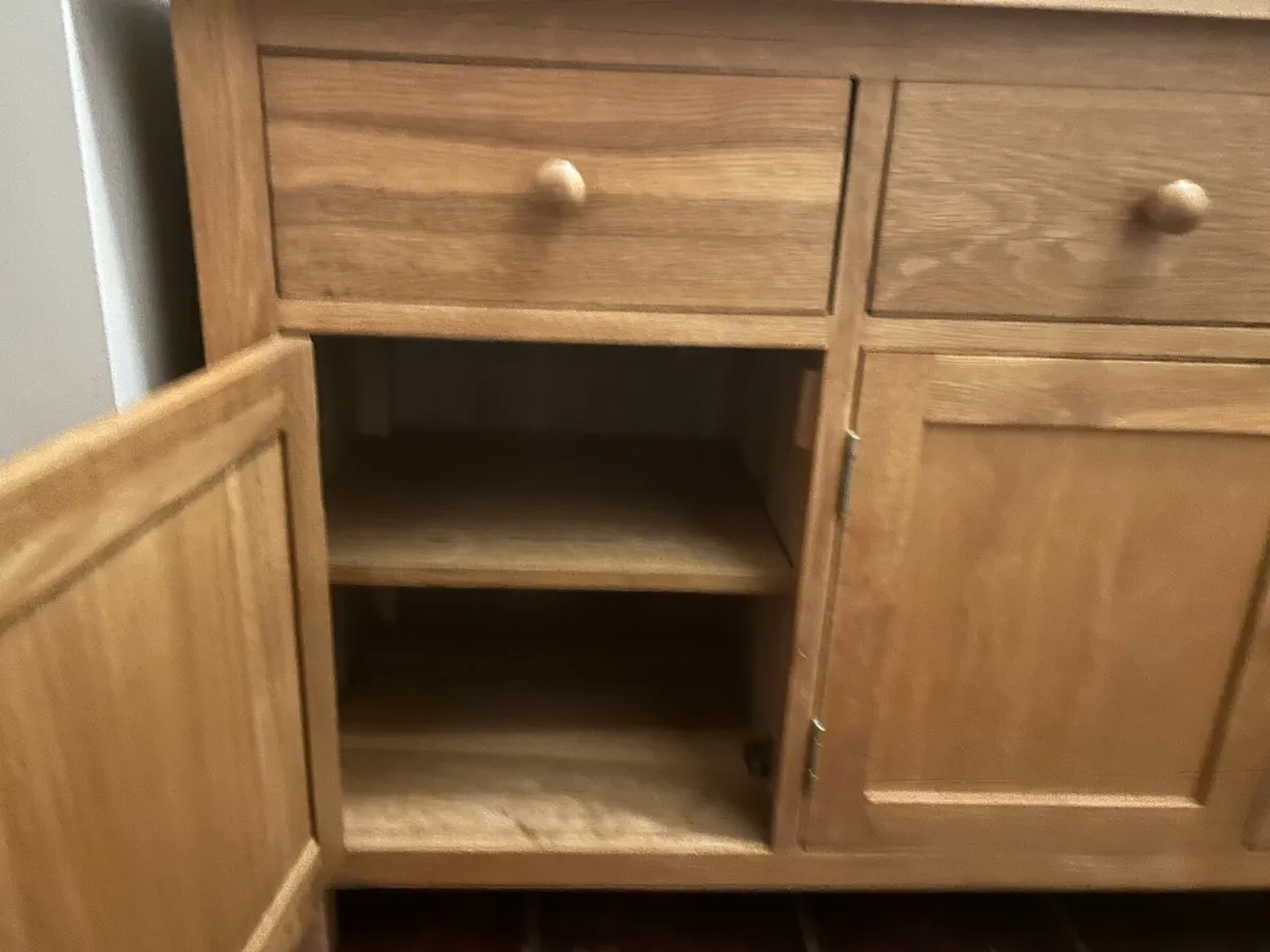 Oak sideboard - Image 4