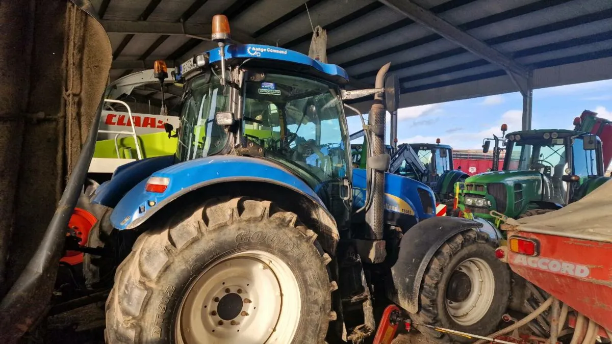 T6080 for sale with or without front pto - Image 4