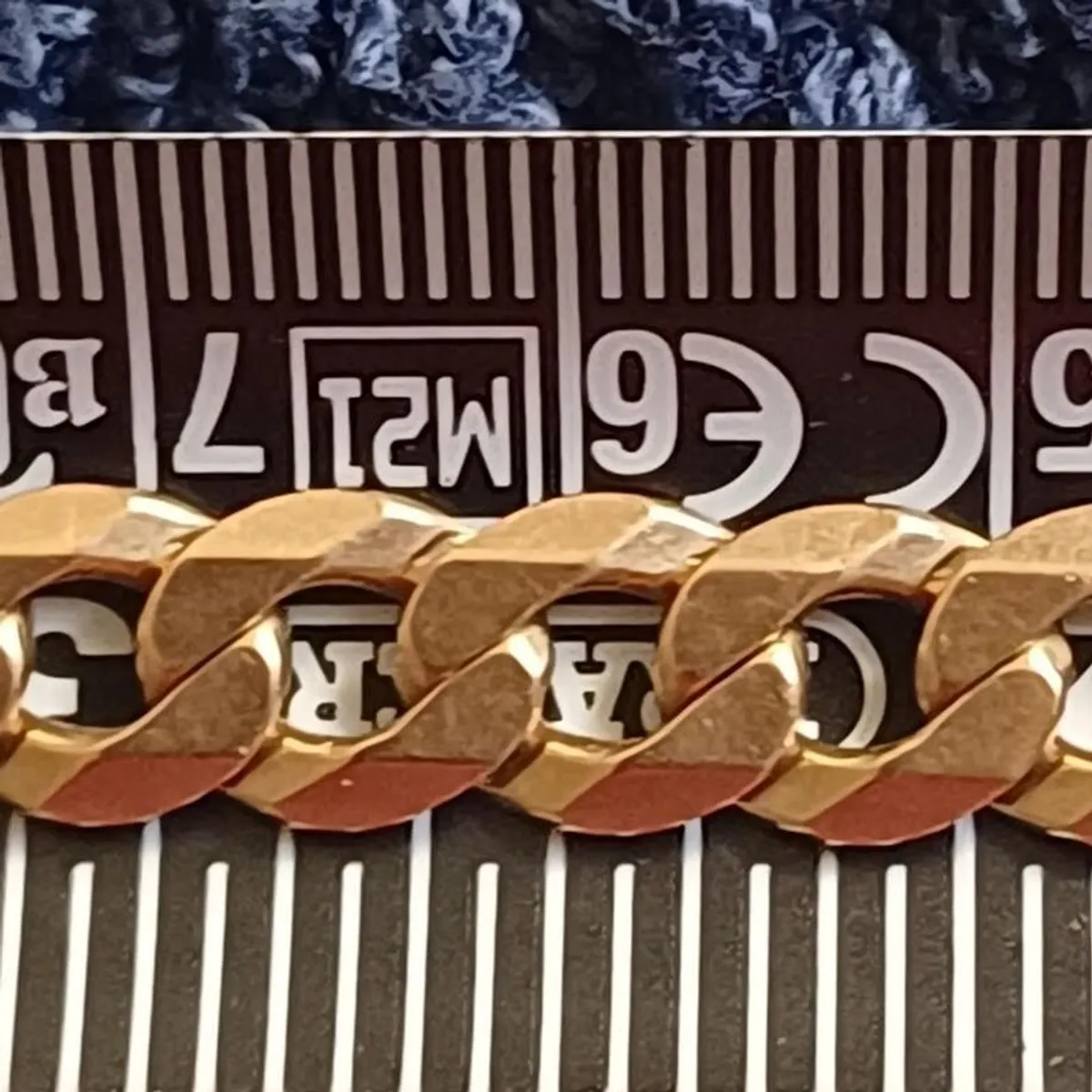 9K Solid Gold Curb Necklace - Image 3