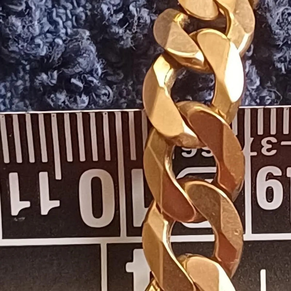 9K Solid Gold Curb Necklace - Image 4