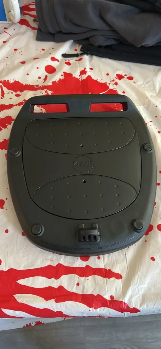 GIVI UNIVERSAL PLATE - Image 2