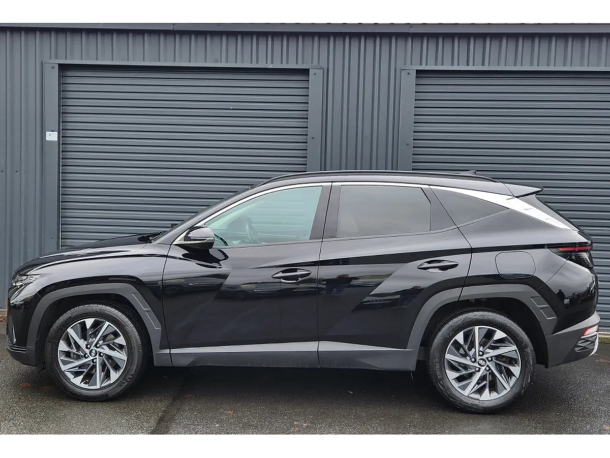 Hyundai Tucson EXECUTIVE PLUS 5DR - Image 4
