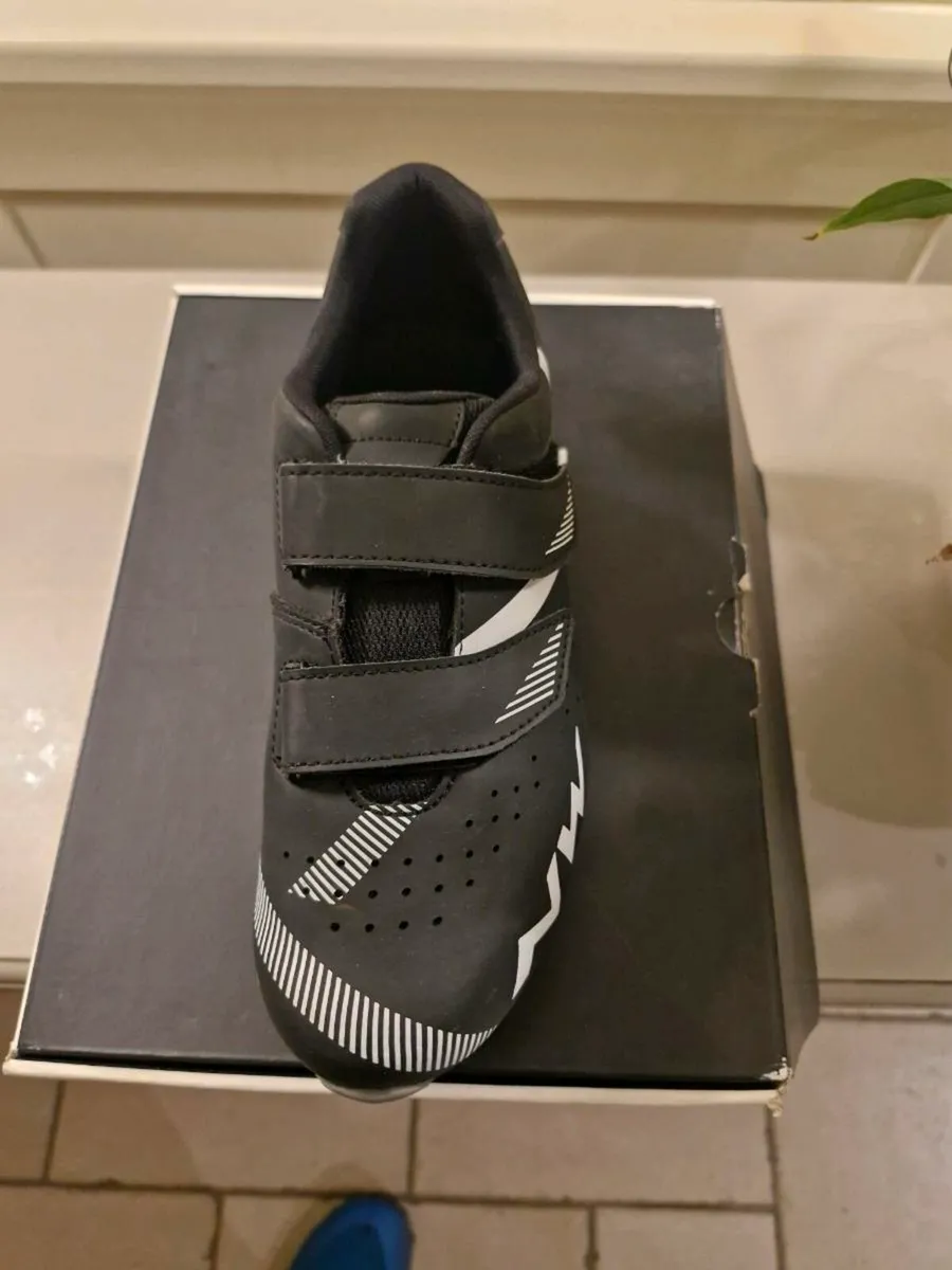 Cycling shoes - Image 2