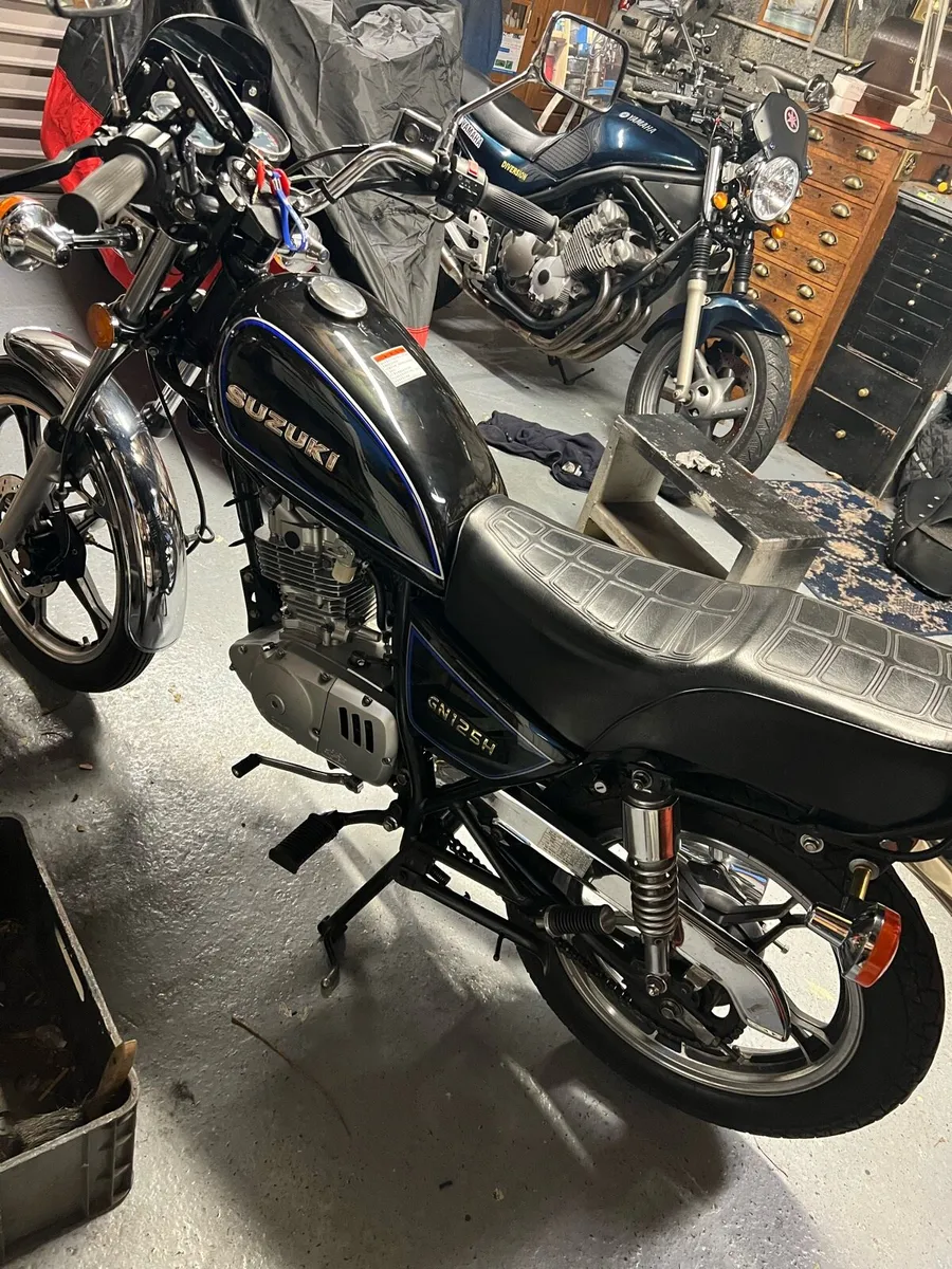 2017 Suzuki GN 125 - Image 3