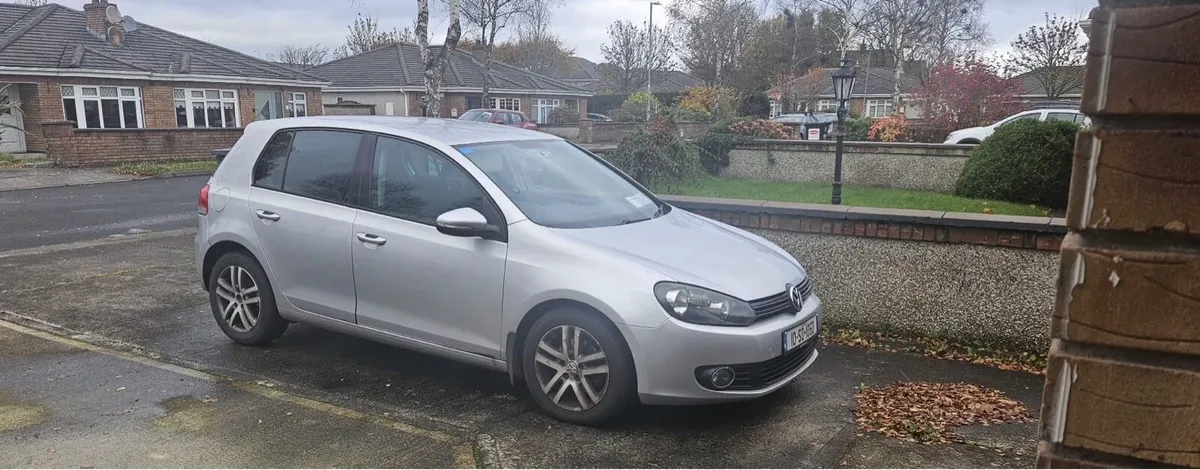 Volkswagen Golf 2010 1.6 TDI - Image 1