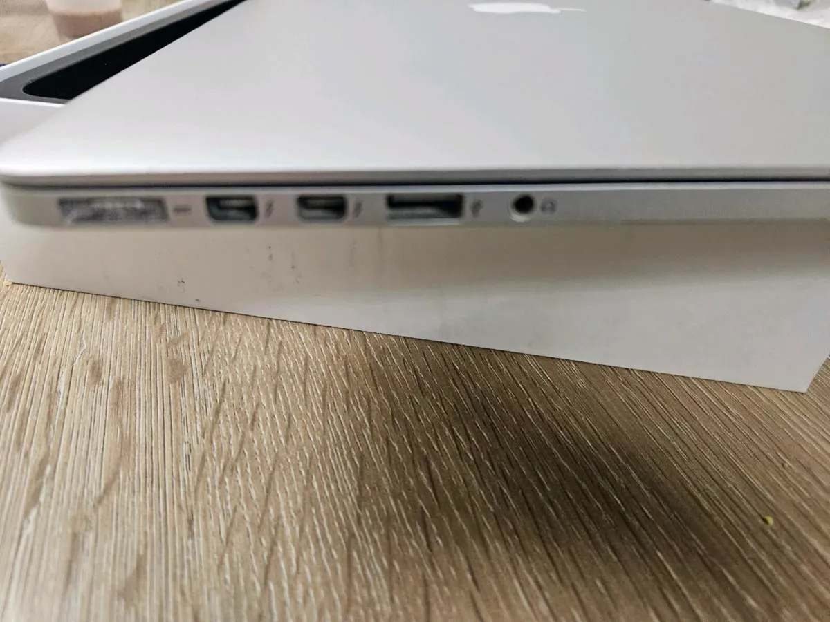Apple Macbook Pro 2015 - Image 4