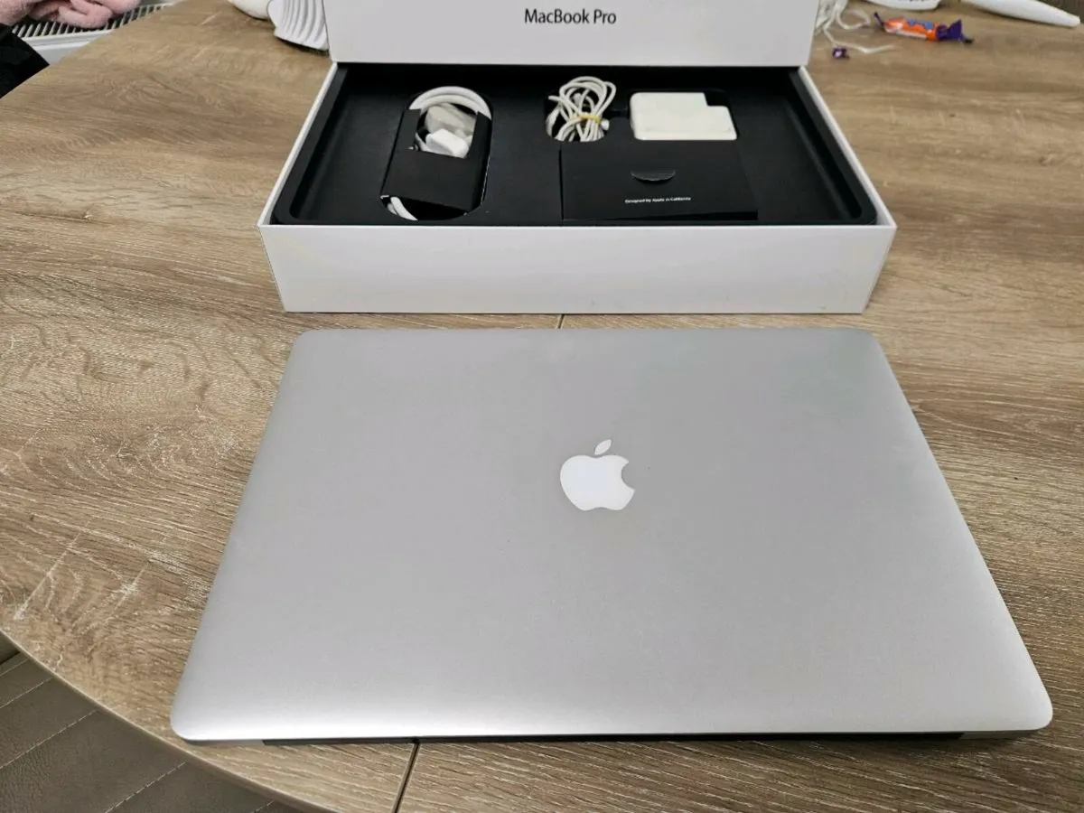 Apple Macbook Pro 2015 - Image 2