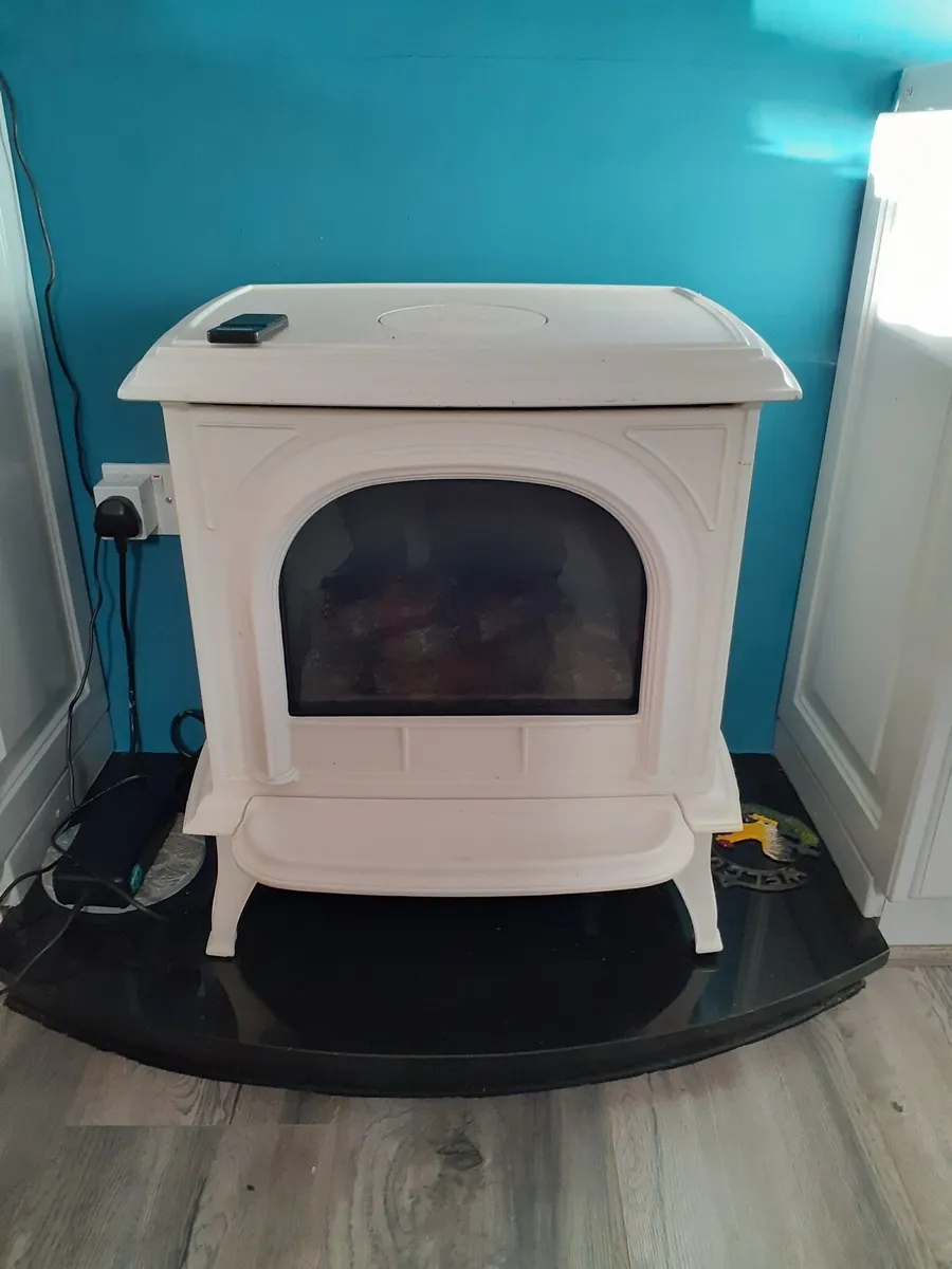 Gazco Huntingdon 30 Electric Stove - Image 1