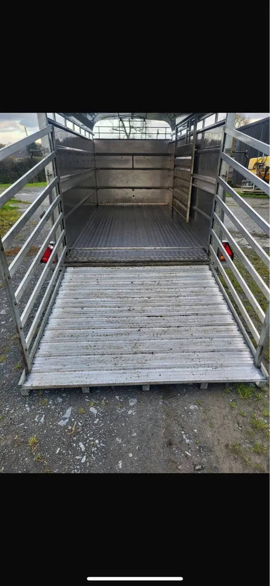 Cattle trailer - Image 3