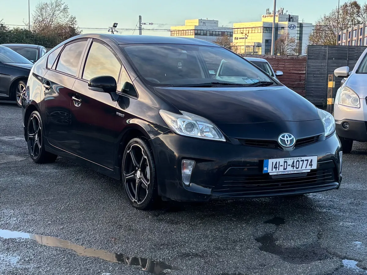 2014 Toyota Prius 1.8 VVT-I Nct 08/26 - Image 1