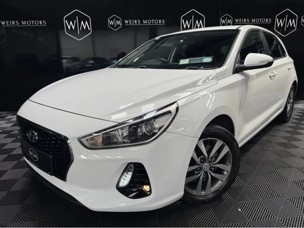 Hyundai i30 I 30 DELUXE 5DR - Image 1