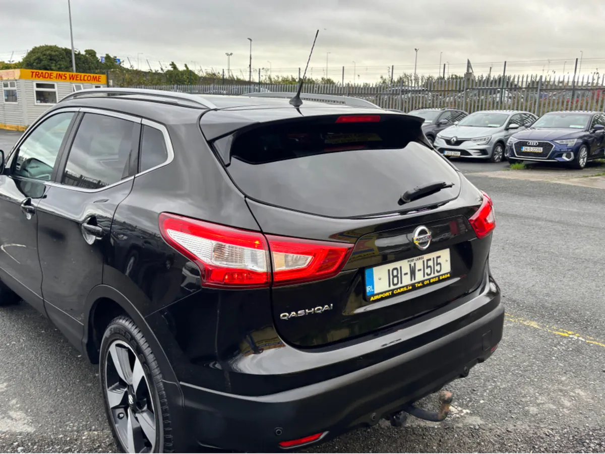 Nissan Qashqai 1.6 DSL SV CVT PREMIUM E6 4DR - Image 3