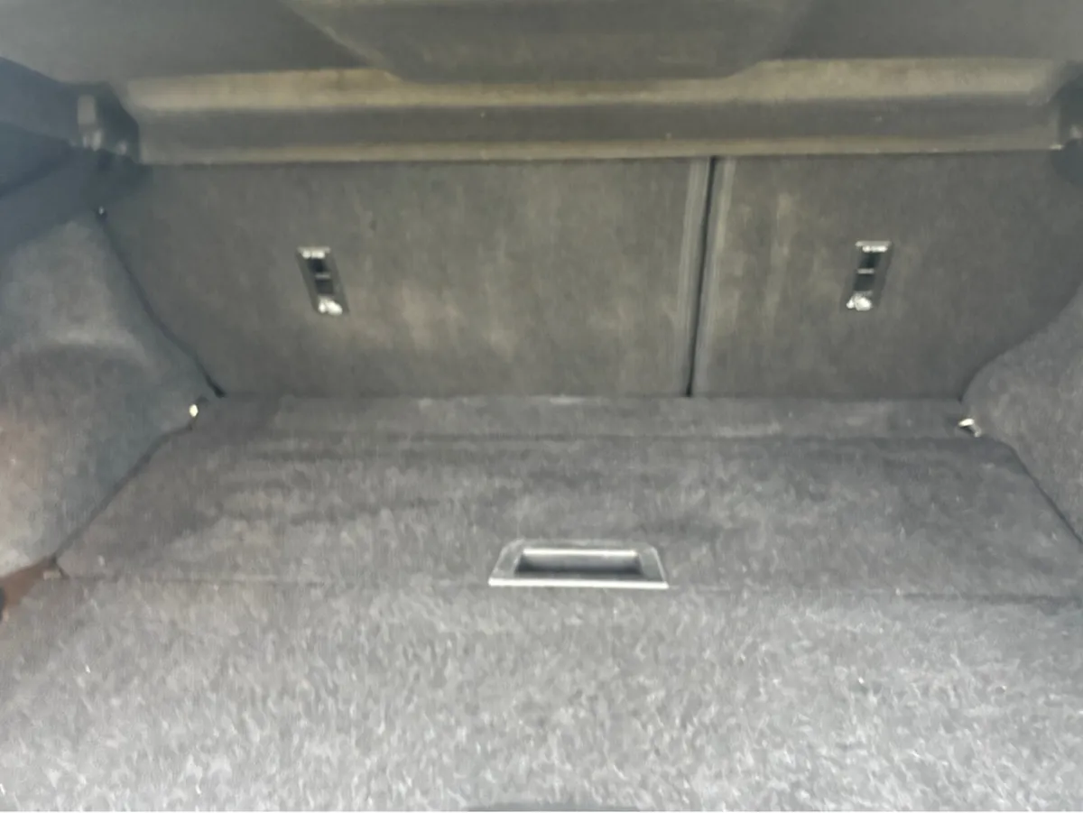 Nissan Qashqai 1.6 DSL SV CVT PREMIUM E6 4DR - Image 4