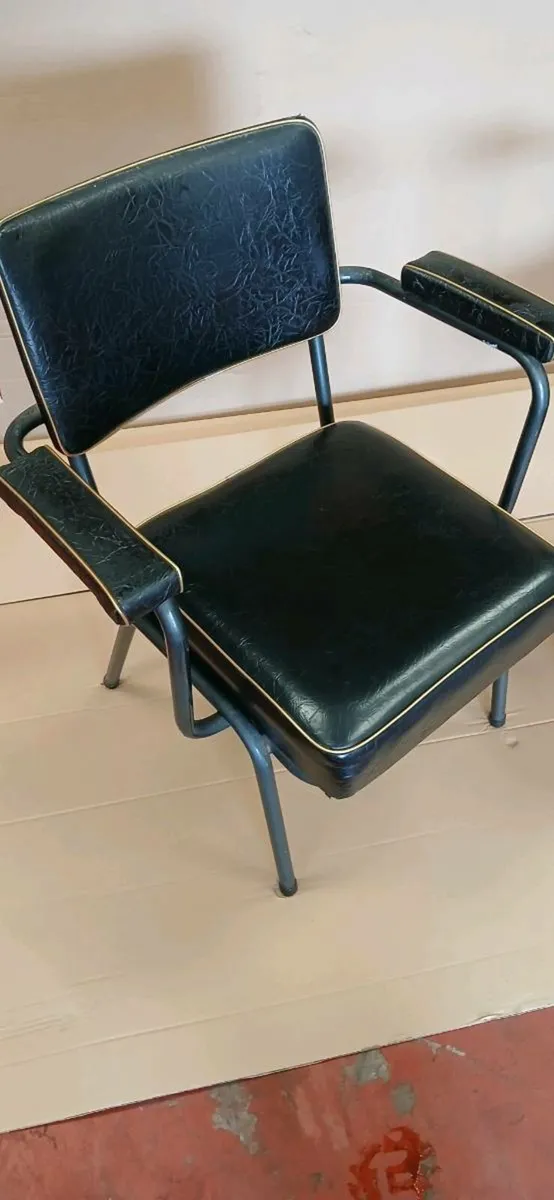 2 old leather chairs - Image 4