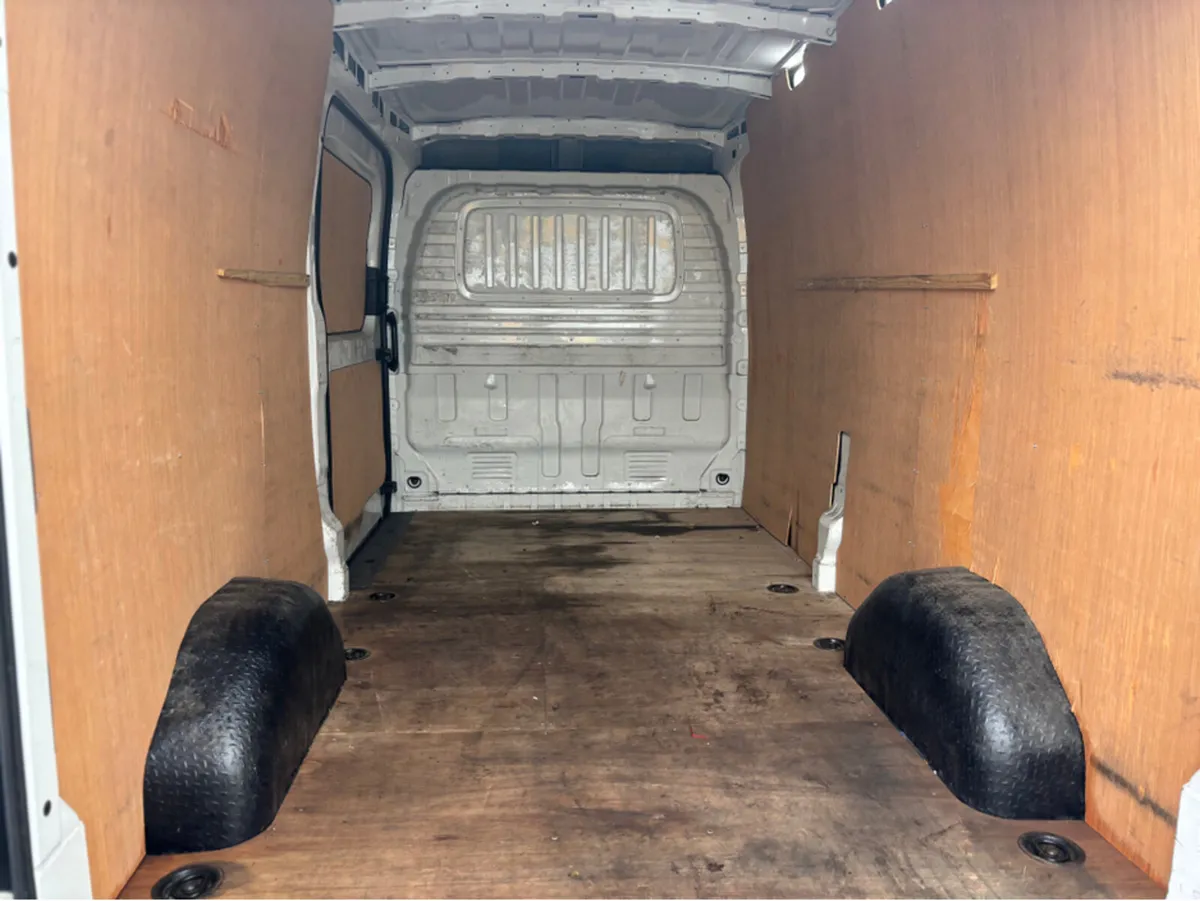 Maxus DELIVER 9 Lab 6 speed hi roof €13821 plus 23 - Image 3