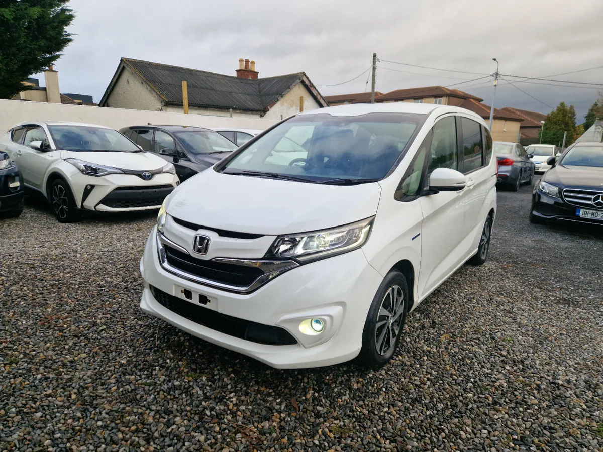 2018 Honda Freed Self charging hybrid 6 seater - Image 3