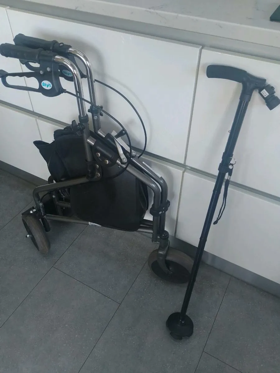 Days tri walker like new - Image 3