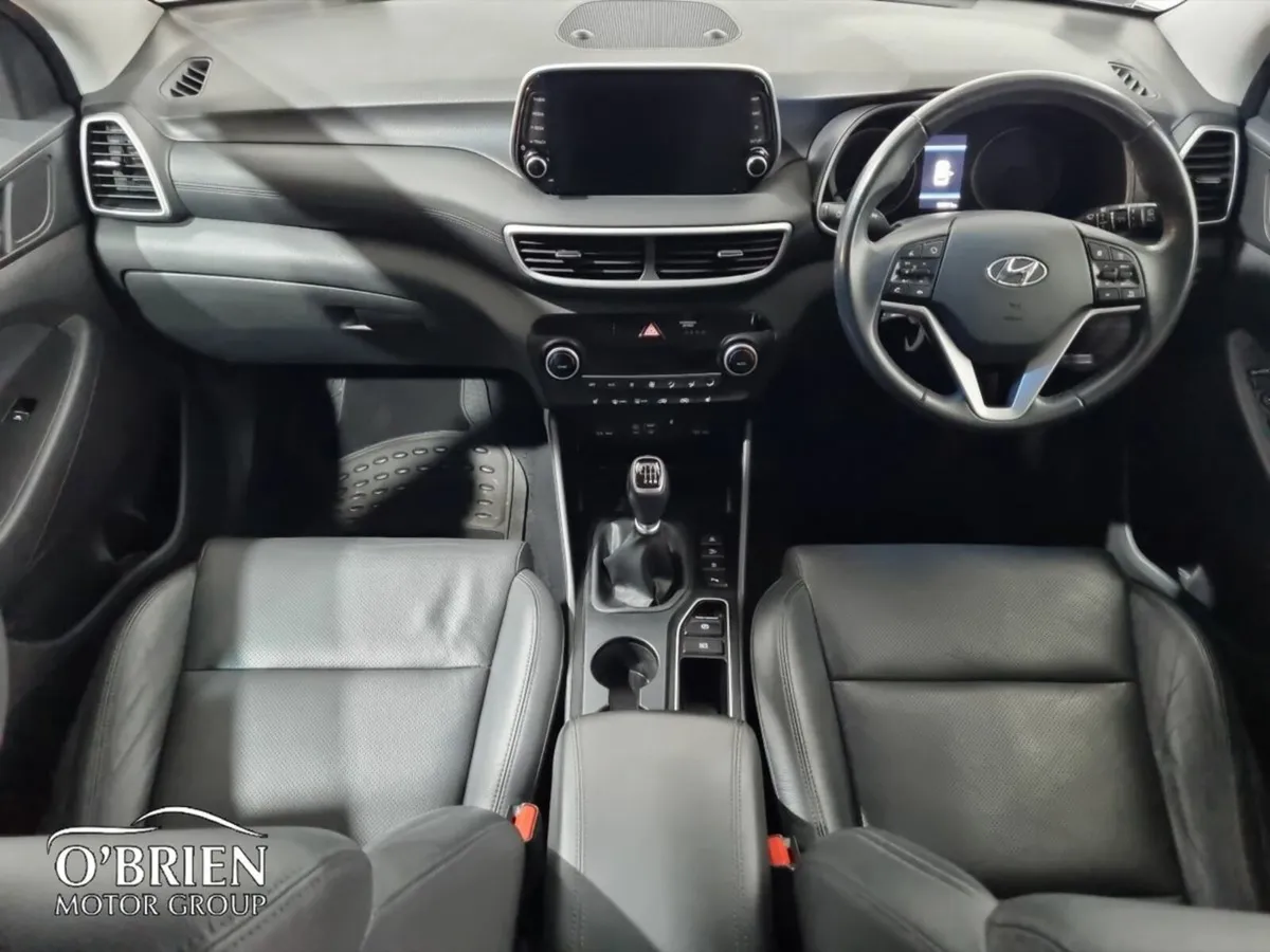 Hyundai Tucson 2WD Executive Plus - Image 2