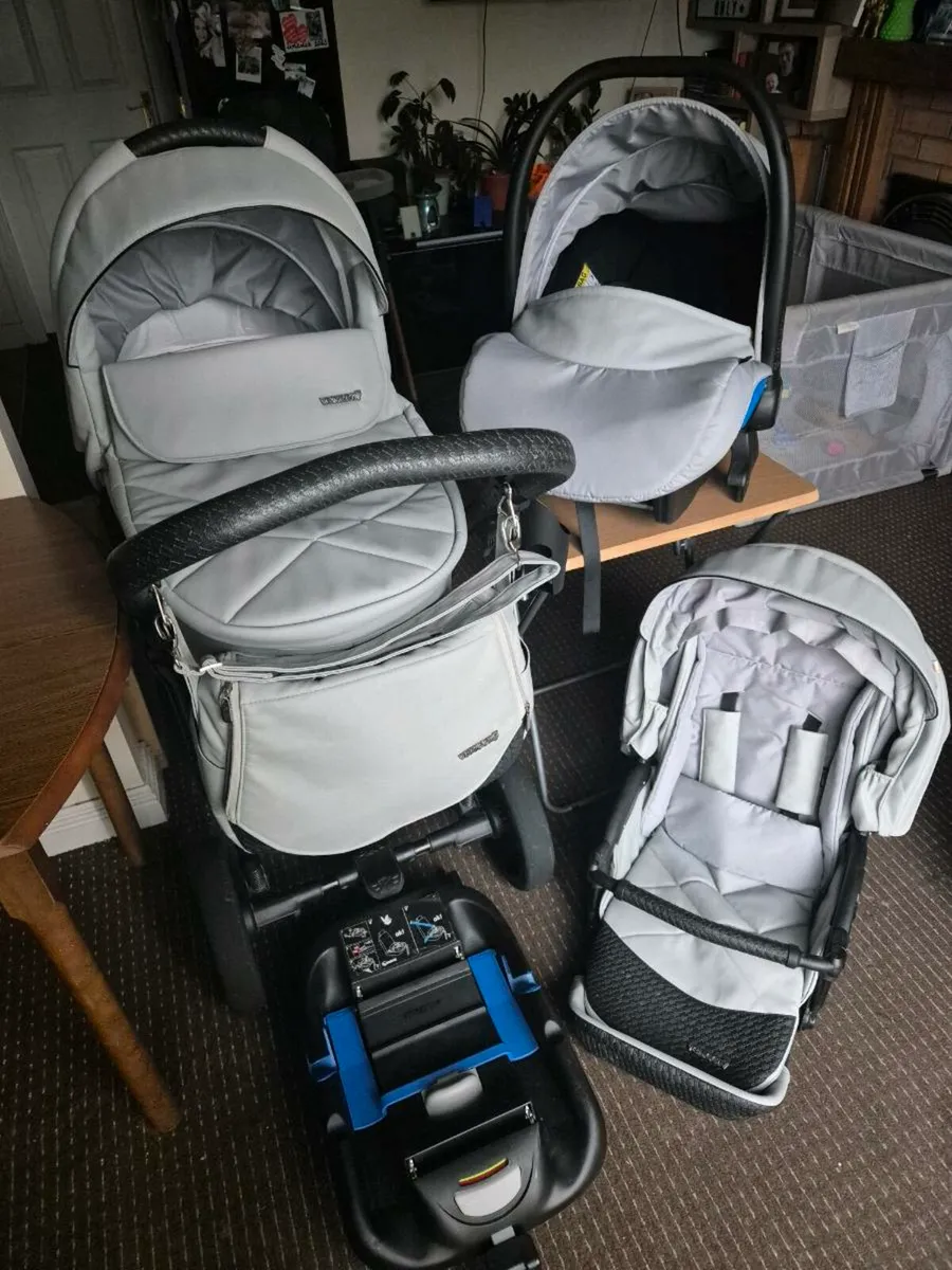 Venicci Asti Travel System - Image 1