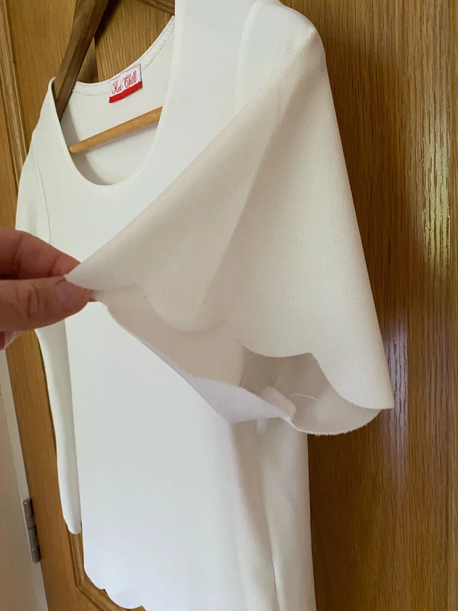 Women’s Red Chilli White Cream Short Sleeve Top - Image 1