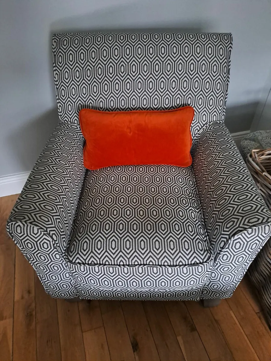 Accent Chair - Image 2