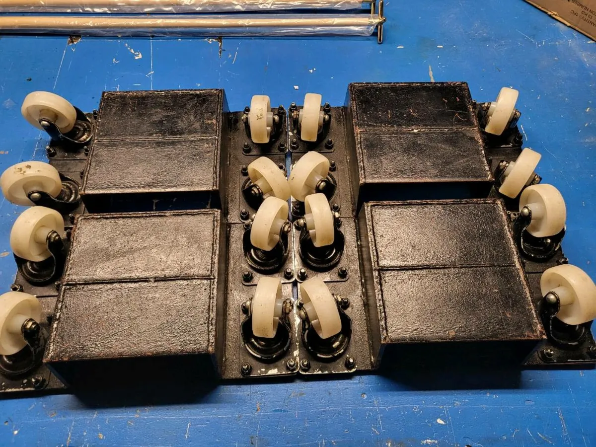 Trolleys (Set X4) - Image 2