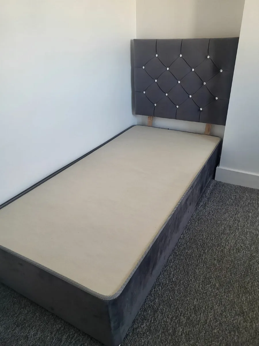 2 Single Beds (Immaculate Condition) - Image 4