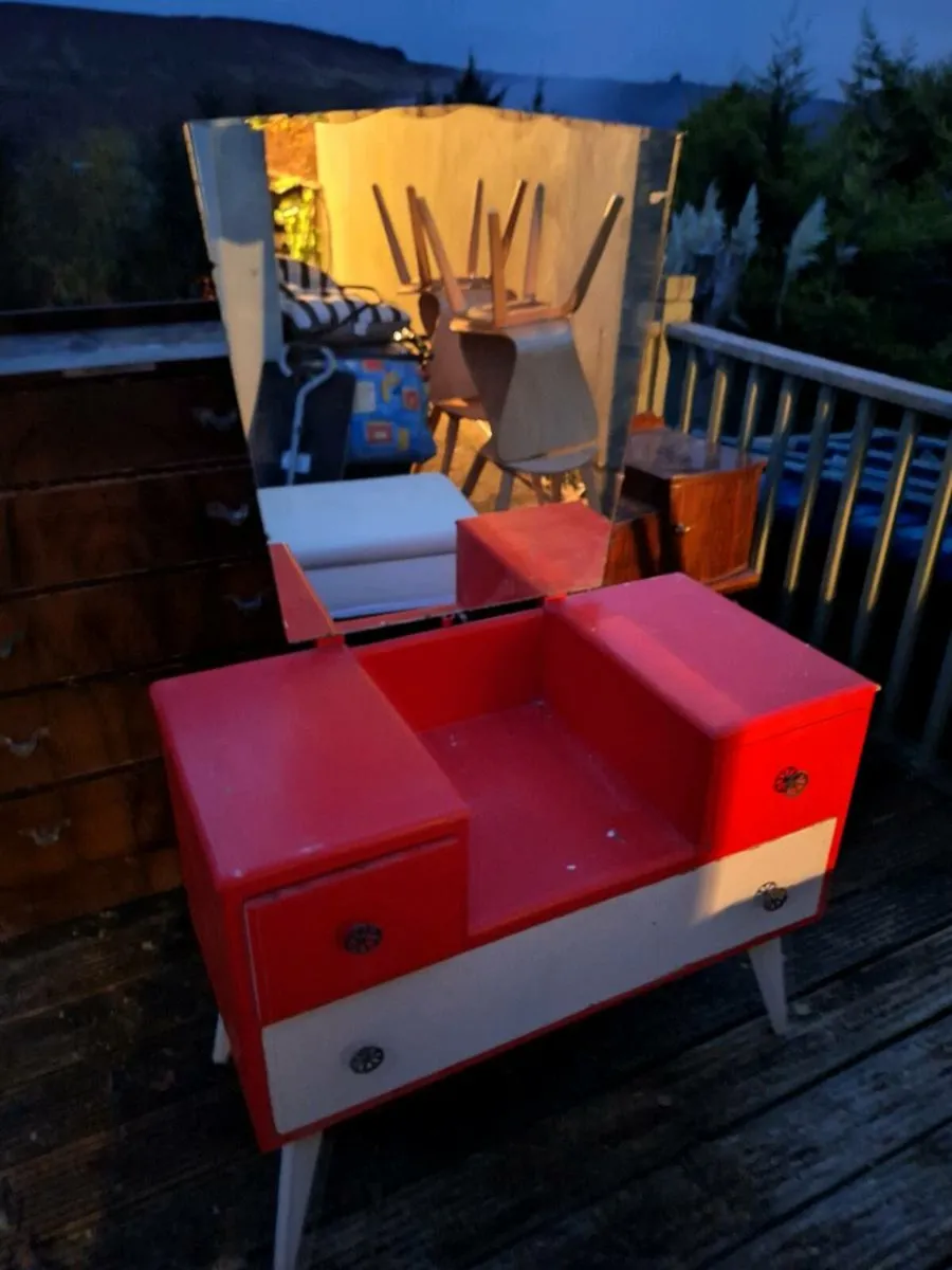 Vintage dresser for restoration (DELIVERY) - Image 3