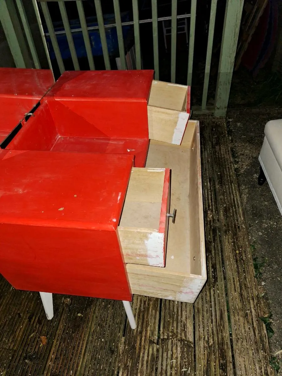 Vintage dresser for restoration (DELIVERY) - Image 4