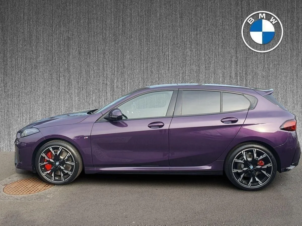 BMW 1 Series 120 Sport Sports Hatch - Image 3