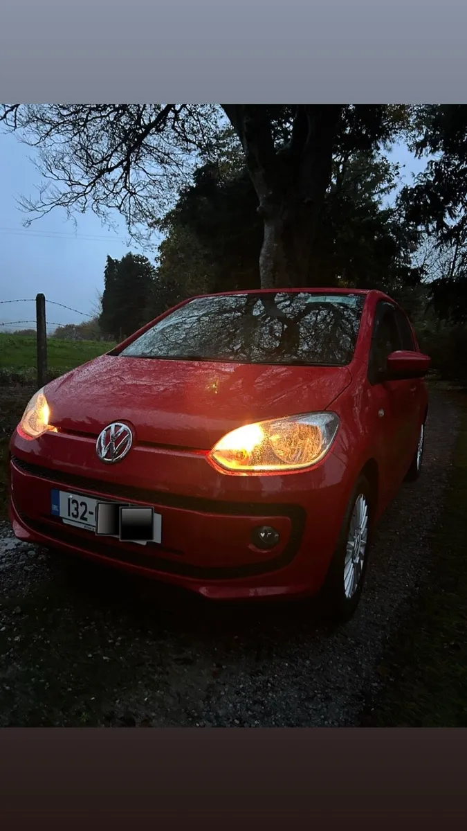 Red automatic VW UP! 2013 great condition - Image 3