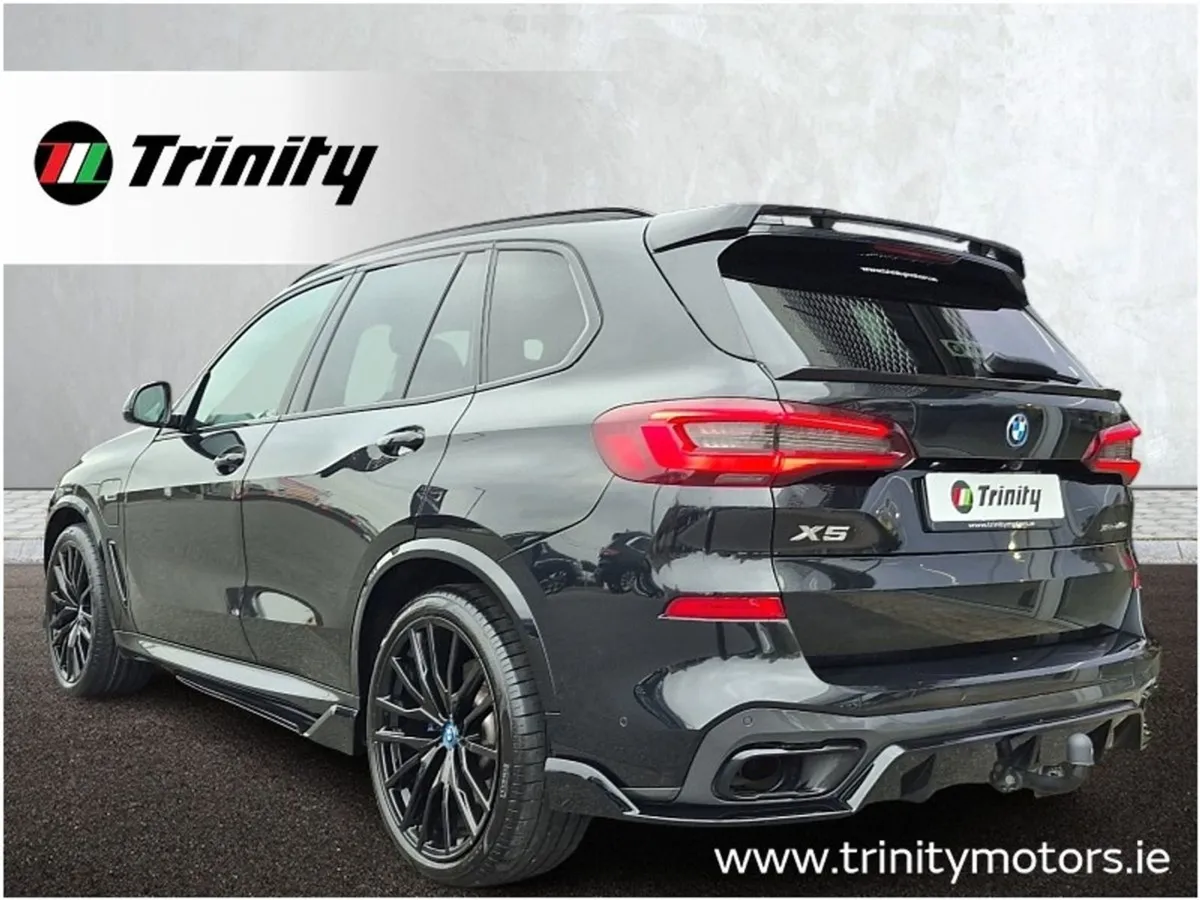 BMW X5 Xdrive 45E M-sport Huge Spec Stunning SUV - Image 3