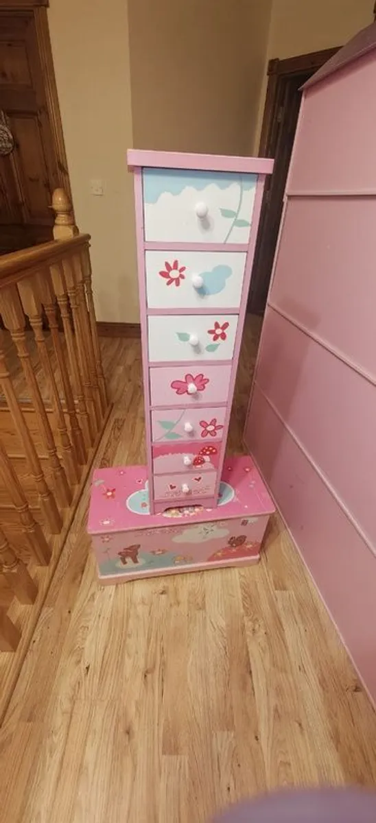 Doll/play House, storage box and drawer set bundle - Image 3