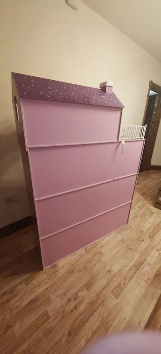 Doll/play House, storage box and drawer set bundle - Image 4