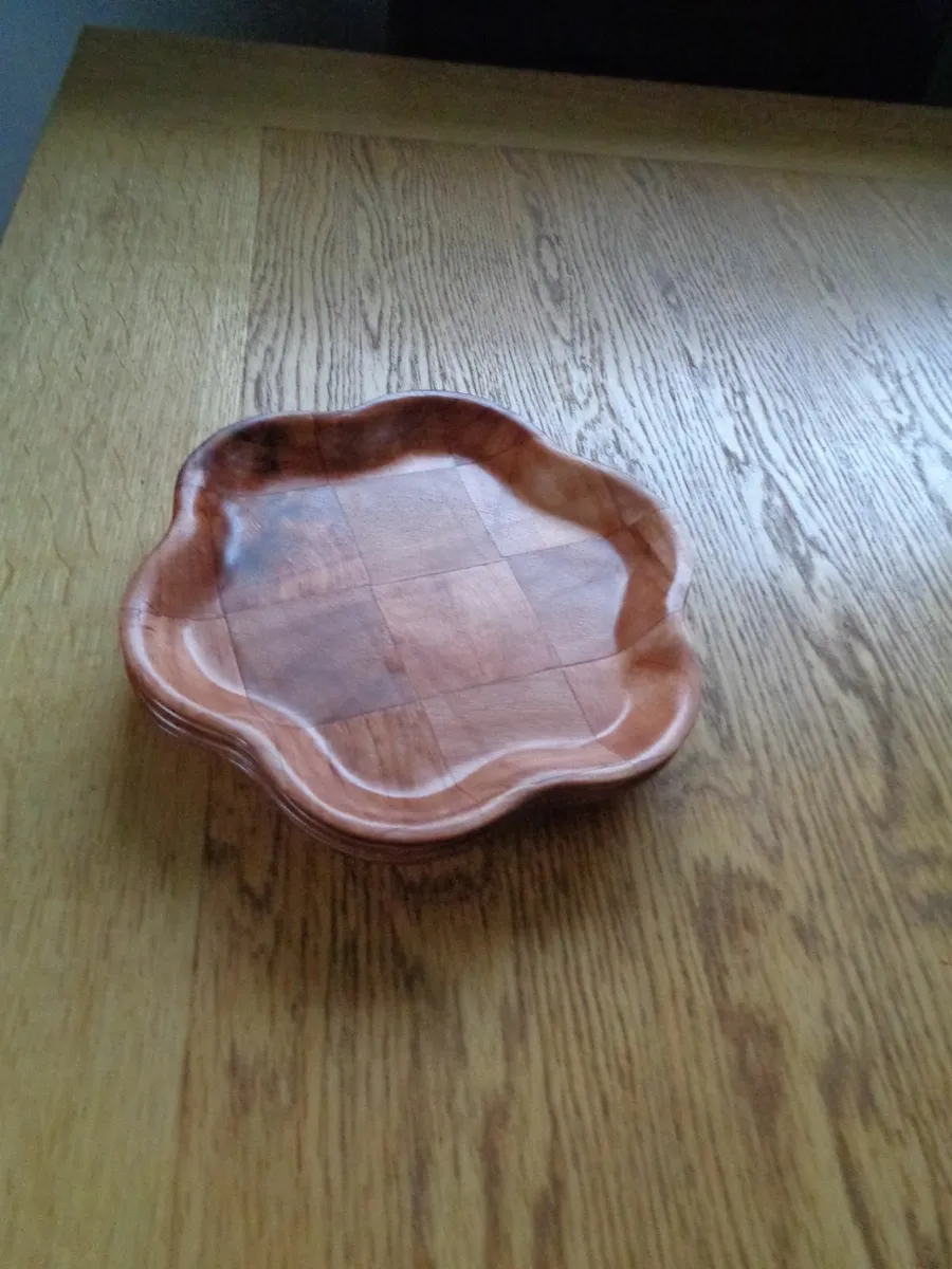 Woven Wooden Plates x 5 for Sale - Image 4
