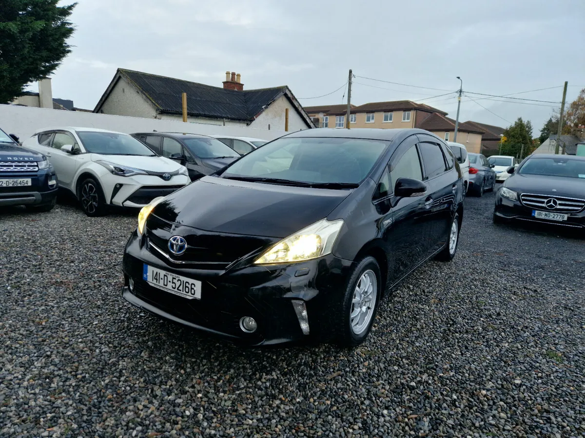 Toyota Prius 7 Seater hybrid G pack - Image 2