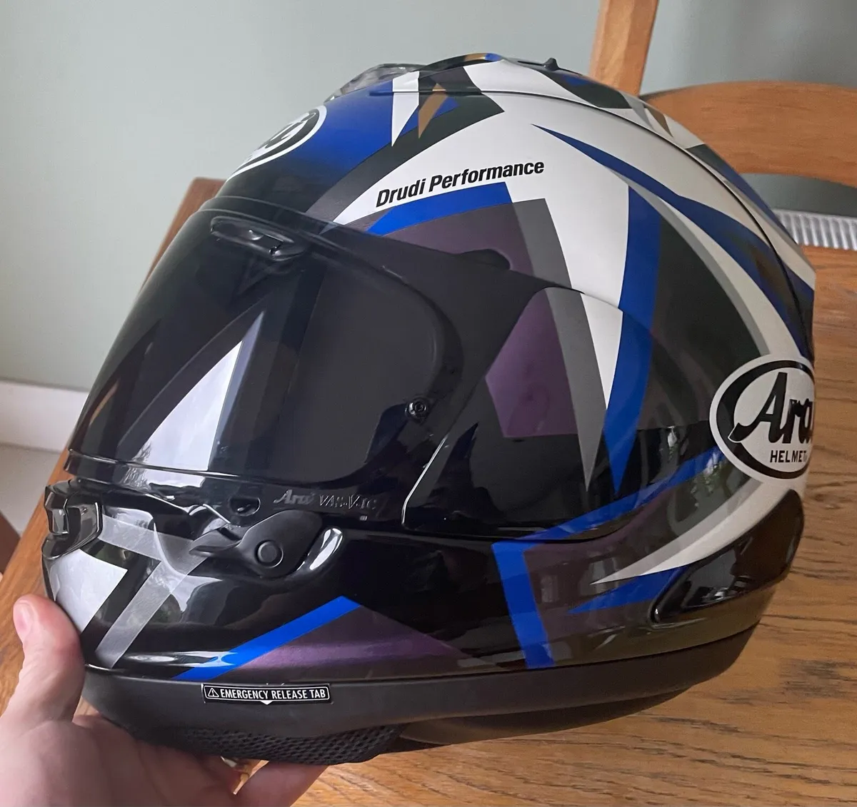 Arai helmet - Image 1