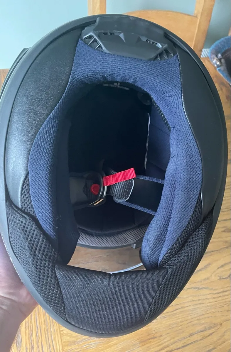 Arai helmet - Image 4