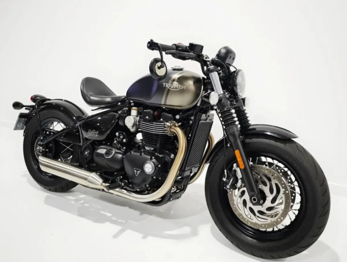 Triumph Bonneville Bobber 1200 - Image 2