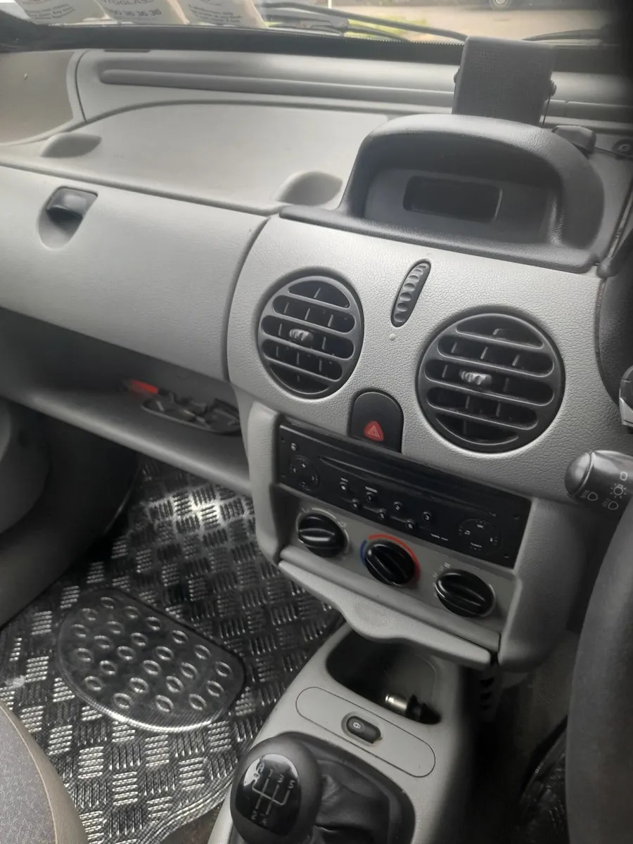 Nissan Kubistar 2006 - Image 2