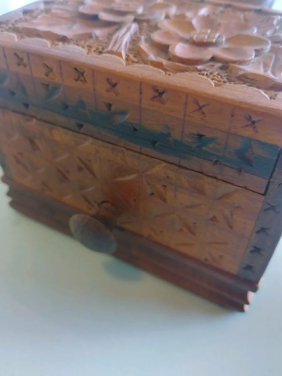 1960s pecking bird cigarette dispenser - Image 4