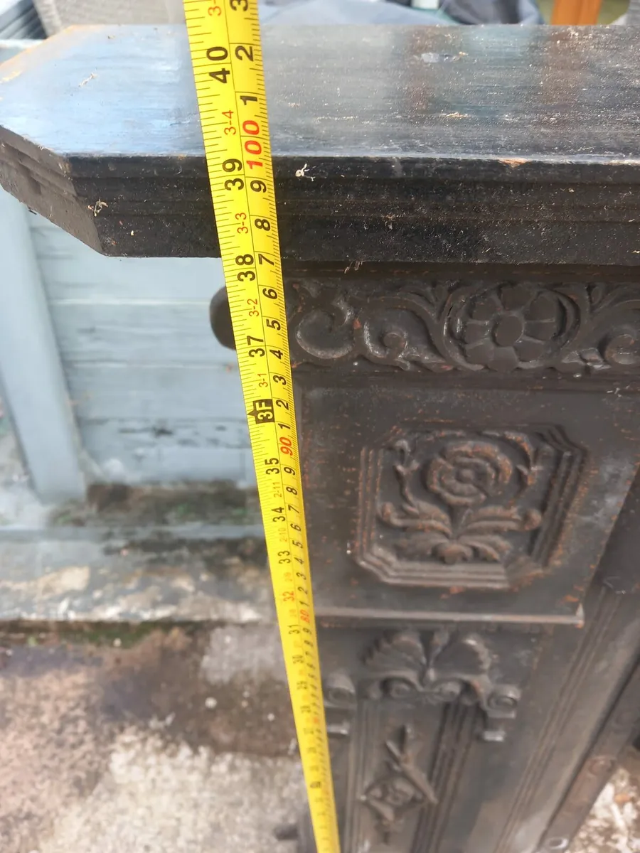 Cast iron fireplace - Image 2