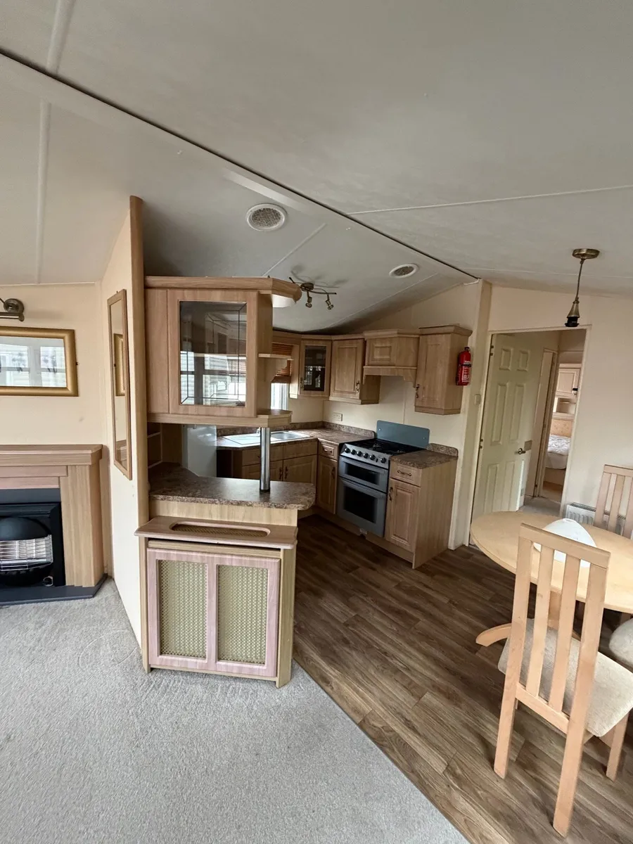 Willerby Granada 35 x 12 x 2 Bedroom - Image 3