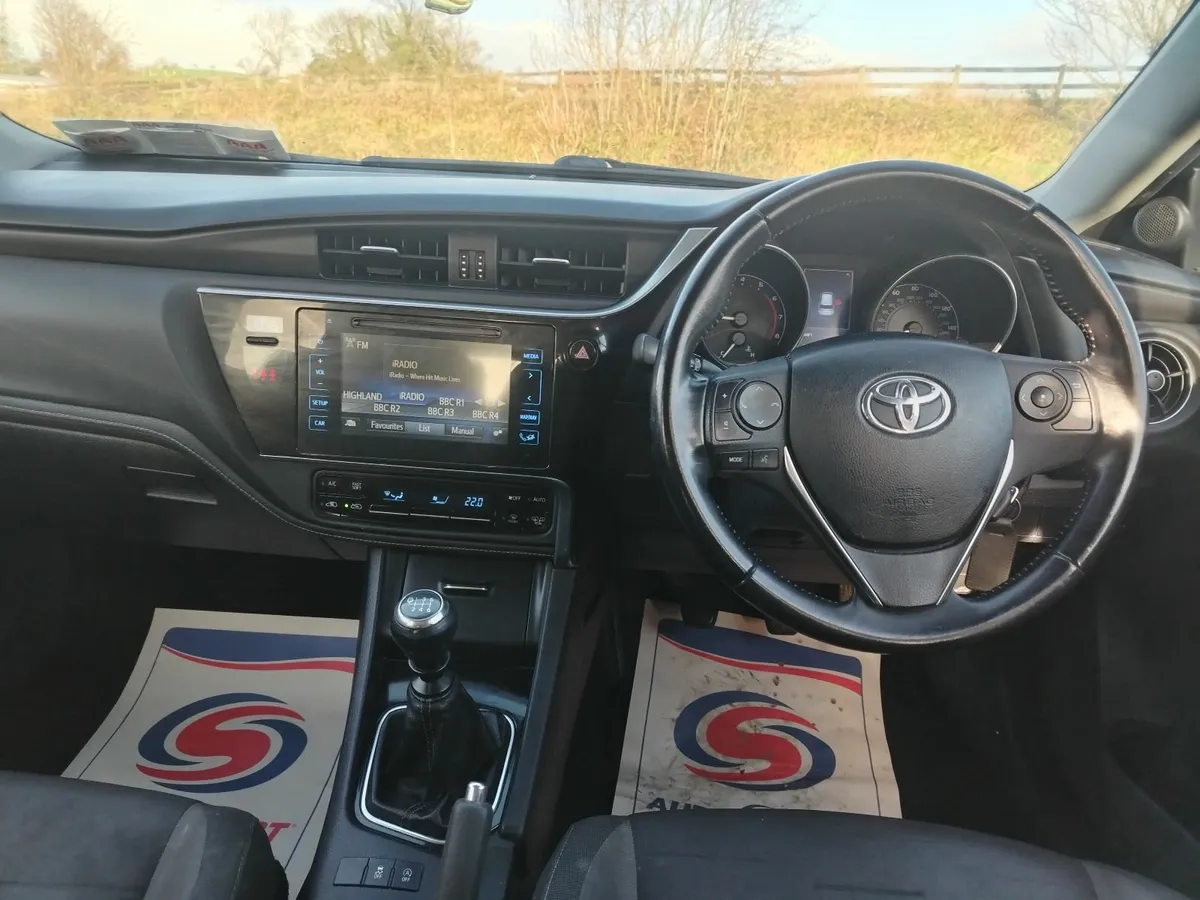 Toyota Auris 2016 - Image 3
