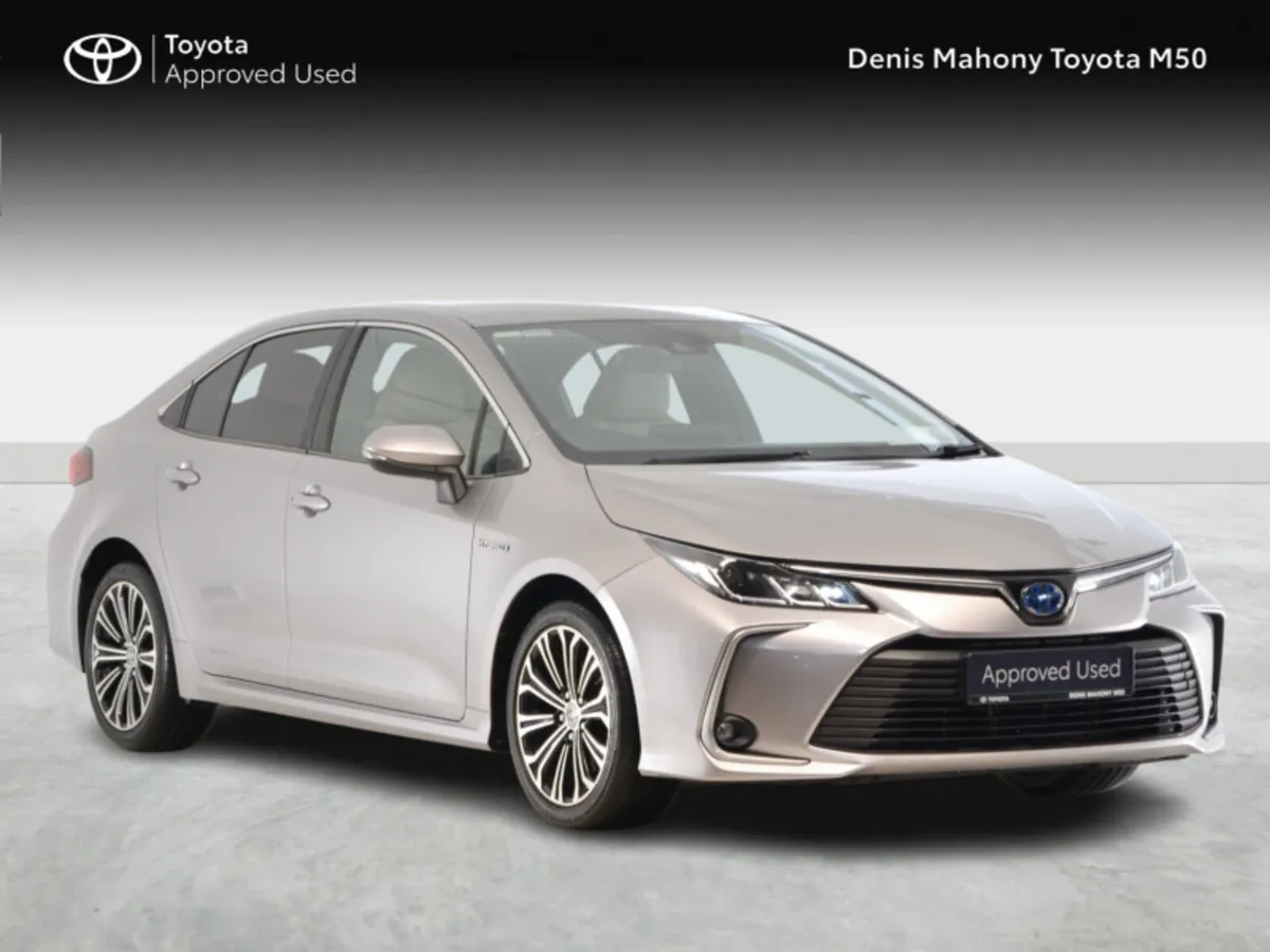 Toyota Corolla Hybrid Luna Sport Auto - Image 1