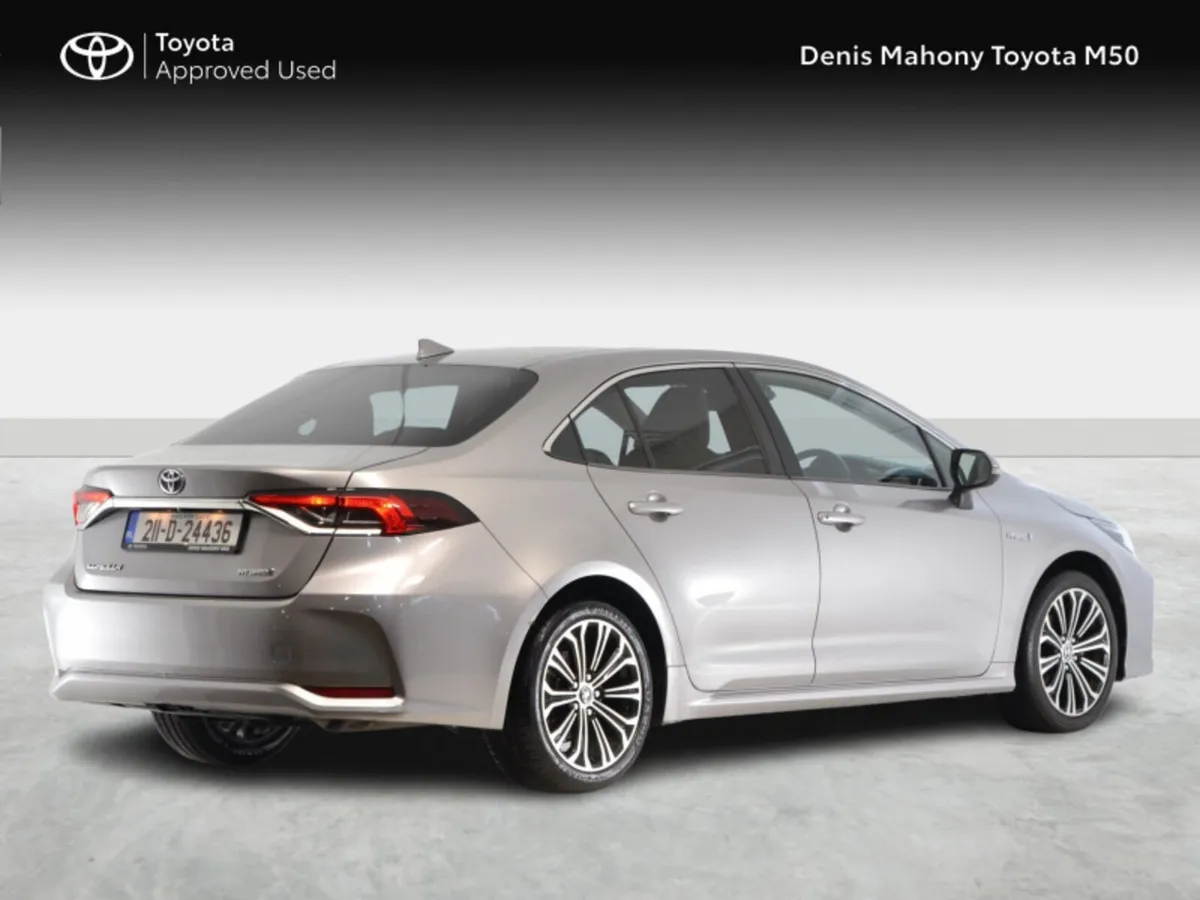 Toyota Corolla Hybrid Luna Sport Auto - Image 2